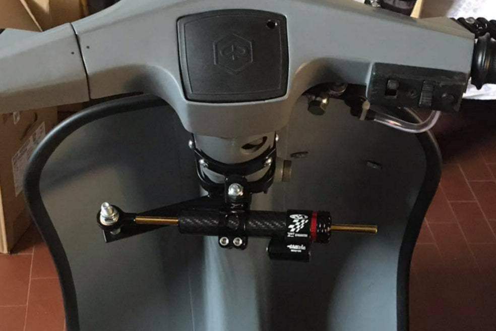 KIT ammortizzatore di sterzo CARBON LOOK 1.0 per VESPA 50-SPECIAL-ET3
